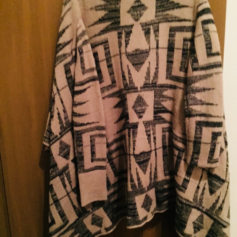 Patterned Sweater - Picture 4 of 4